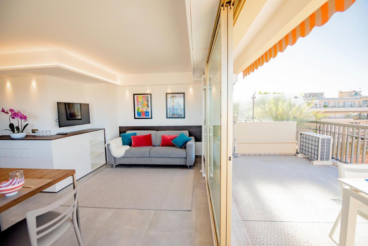 High Standing With Incredible Old And Sea Views Apartment Antibes